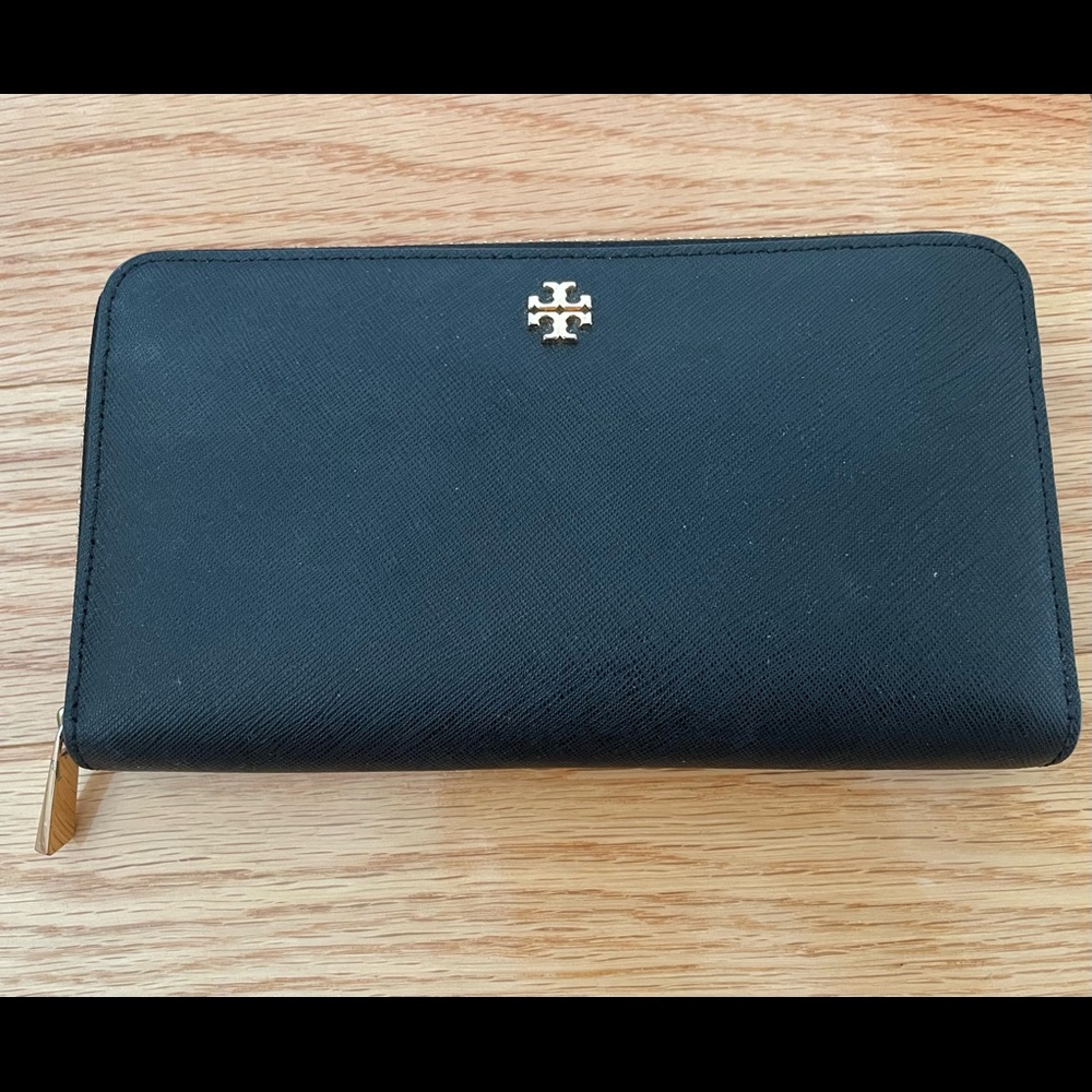 Tory Burch Large Robinson Zip Wallet